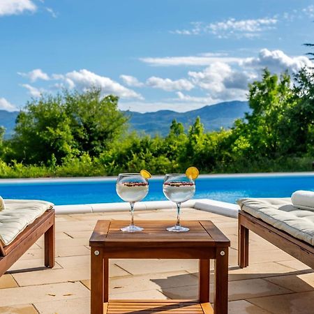 Casa Di Oliva-House With Heated Pool & Jacuzzi In Trilj, Croatia Villa Bagian luar foto