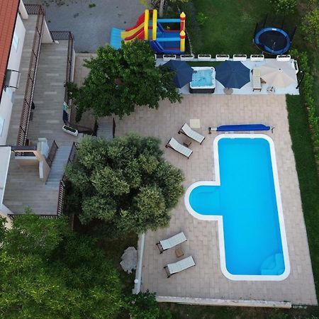 Casa Di Oliva-House With Heated Pool & Jacuzzi In Trilj, Croatia Villa Bagian luar foto