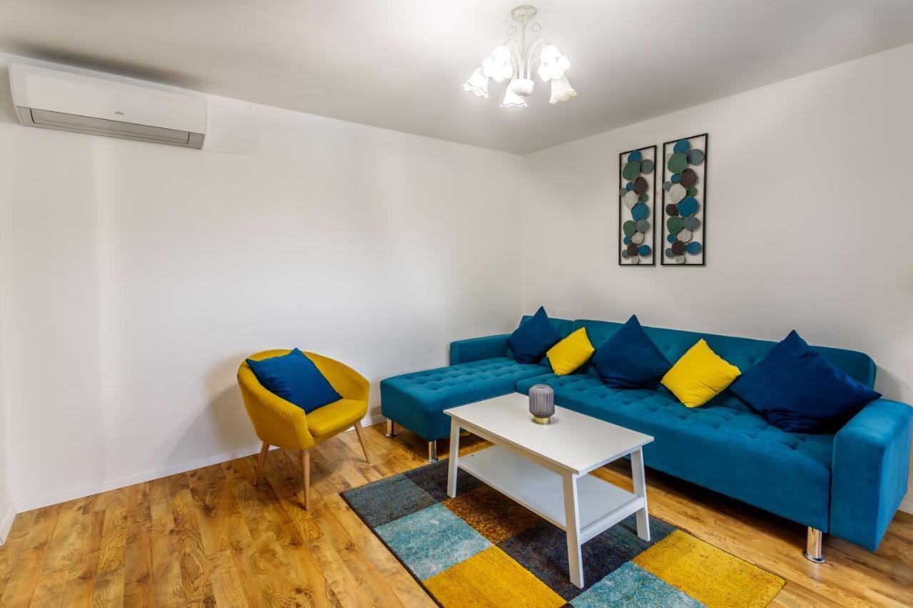 Casa Di Oliva-House With Heated Pool & Jacuzzi In Trilj, Croatia Villa Bagian luar foto