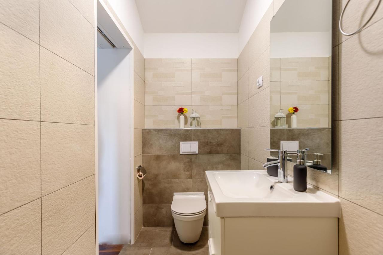 Casa Di Oliva-House With Heated Pool & Jacuzzi In Trilj, Croatia Villa Bagian luar foto