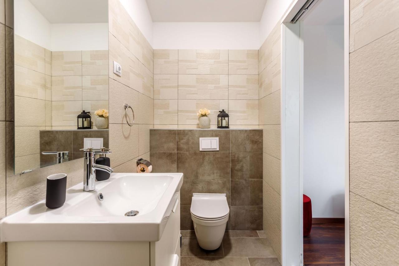 Casa Di Oliva-House With Heated Pool & Jacuzzi In Trilj, Croatia Villa Bagian luar foto